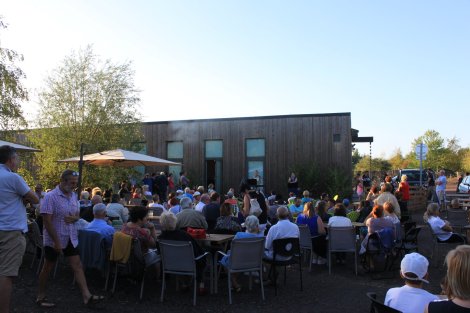 37969209_261149674663511_5795841843765706752_o